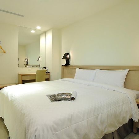 Bravo Hotel Тайчжун Екстер'єр фото