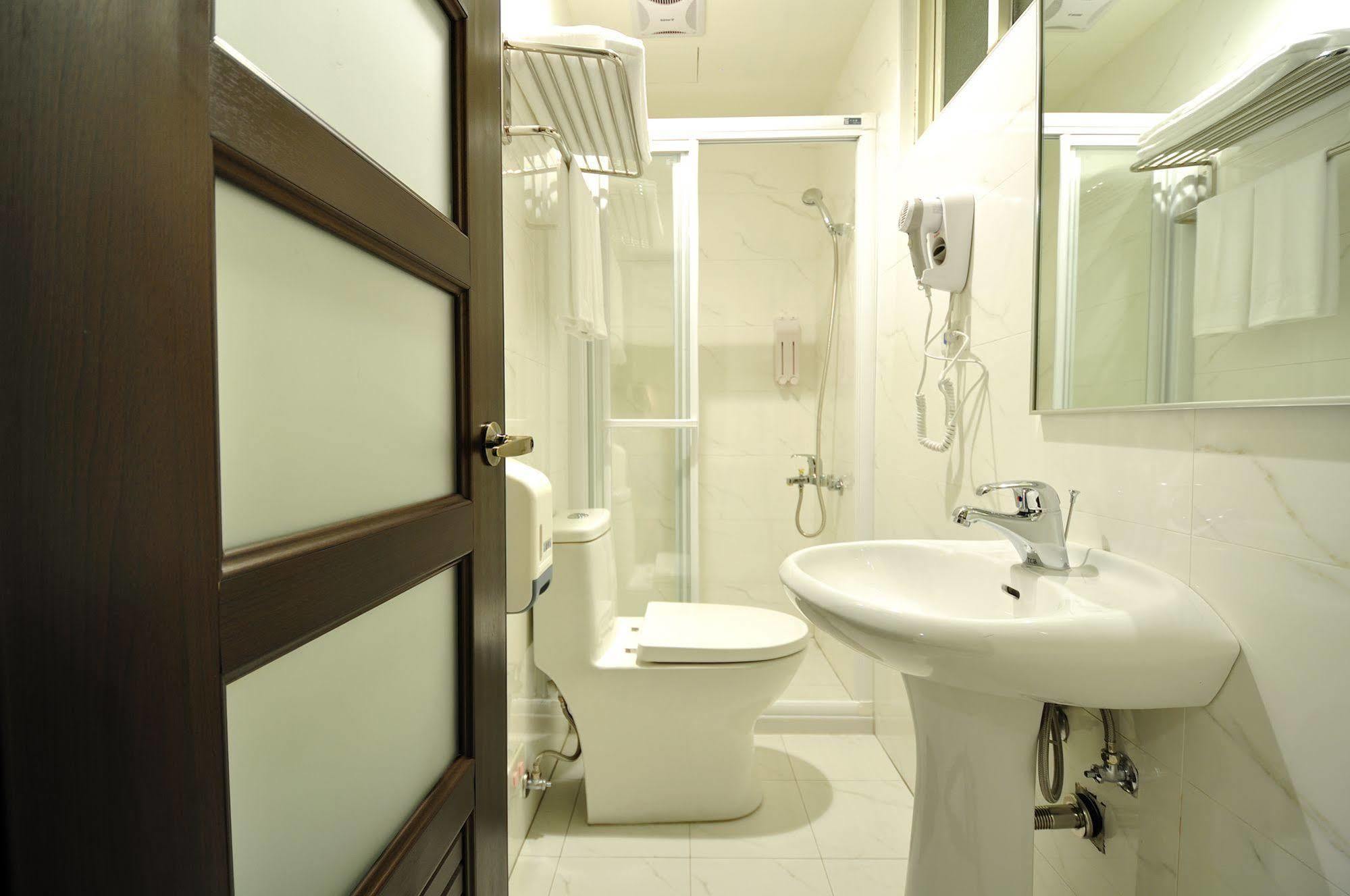 Bravo Hotel Тайчжун Екстер'єр фото